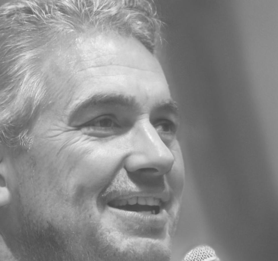 Retrato de empresario satisfecho